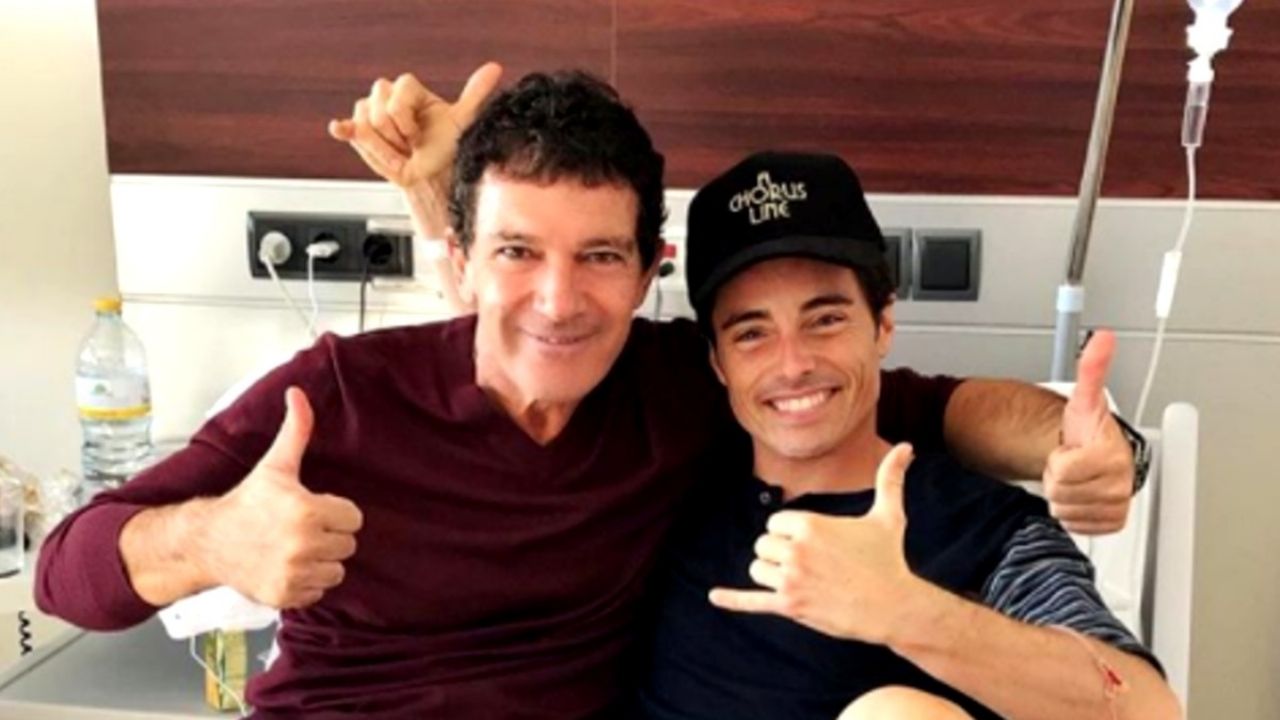 Con Sensacional Foto Antonio Banderas Anuncia Que Le Gan La Batalla