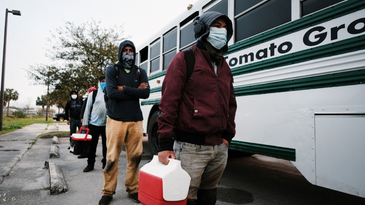 Latinos Tienen Mayor Riesgo De Contagio Por Covid Debido A La