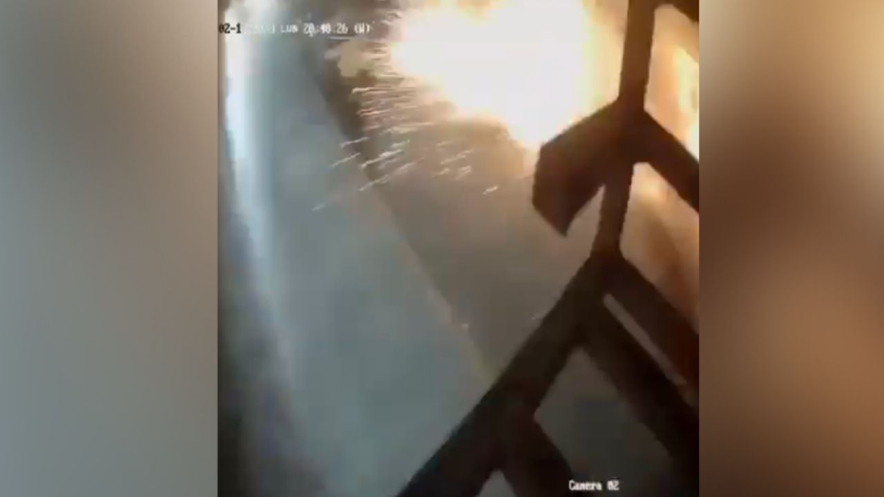 VIDEO así fue la impactante explosión de una casa en Nezahualcóyotl