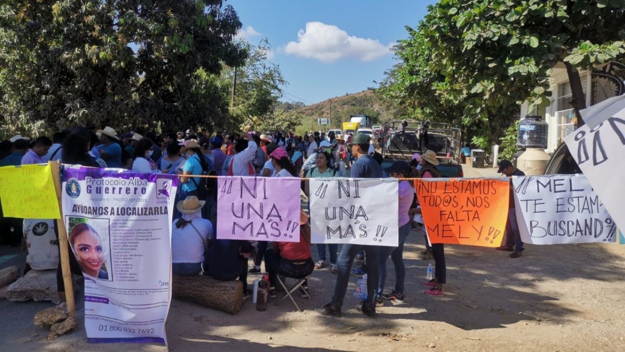 Karen Desapareci Tras Abordar Un Taxi En Chilpancingo Bloquean Calles