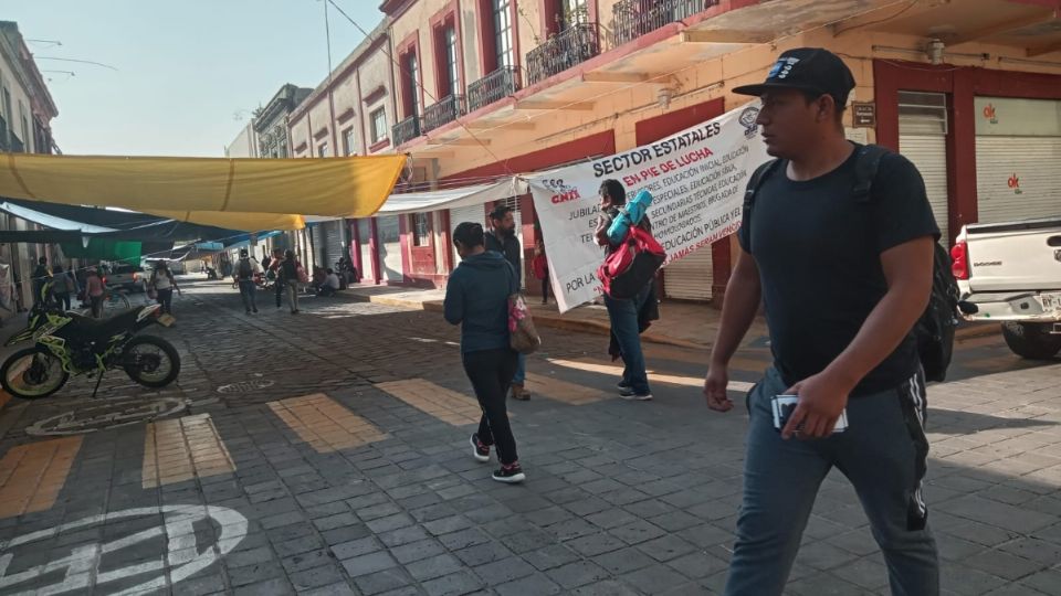 Maestros de Oaxaca se van a paro de labores más de un millón de niños