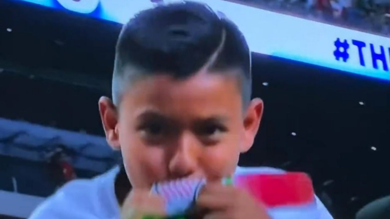 Niño cambia a México por Estados Unidos tras goleada y se vuelve