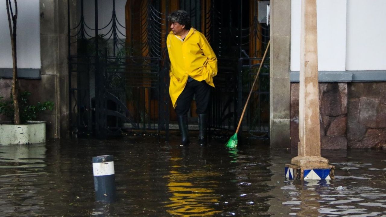 Lluvias En El Valle De M Xico Dejan Fuertes Inundaciones Y Una Alerta