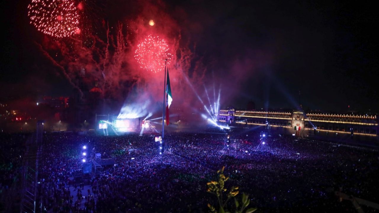 Acuden Mil Personas Al Z Calo De La Cdmx Para El Grito De