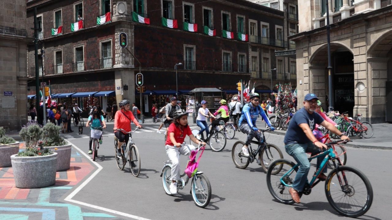 A Rodar Al Z Calo Llega El Programa Mu Vete En Bici A La Plaza De