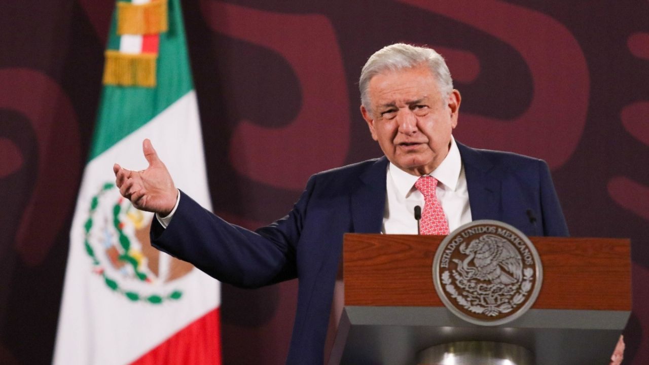 AMLO abrirá TikTok y ofrecerá una disculpa a la diputada trans Salma