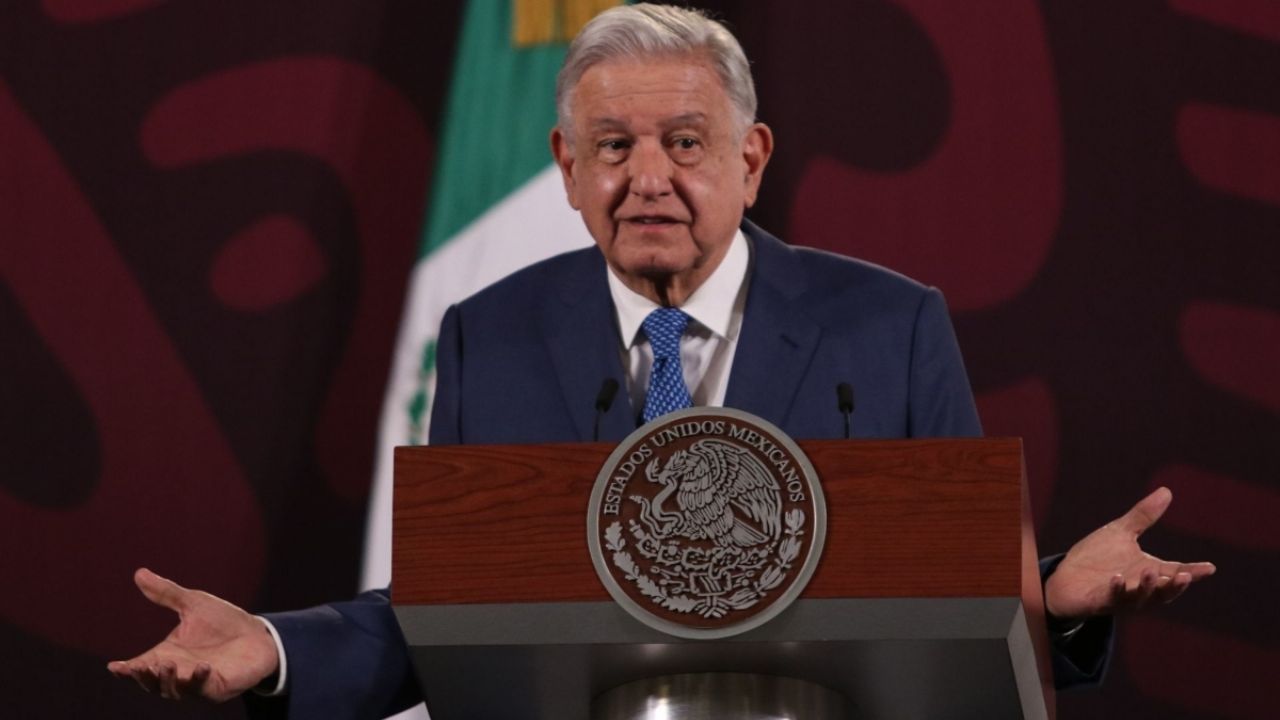 AMLO presenta iniciativas de reforma a la Constitución sigue el minuto