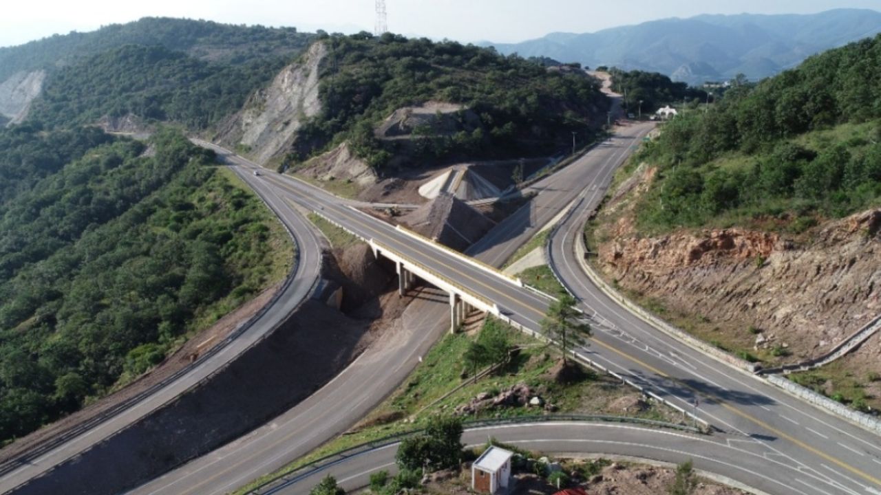 Programa Bachetón inicia para rehabilitar carreteras federales