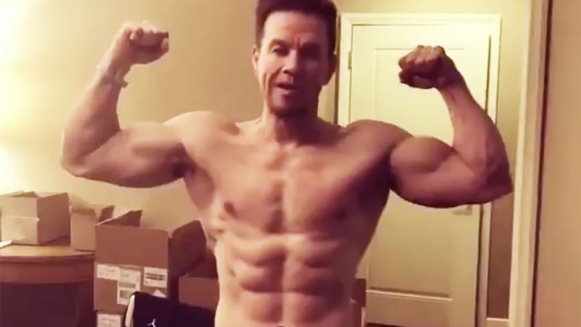 VIDEOS: Mark Wahlberg presume cuerpazo rumbo a nueva película