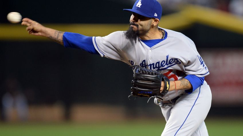 Logra el mexicano Sergio Romo primer triunfo con Dodgers de LA