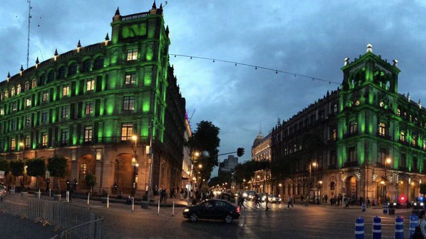 FOTOS: CDMX ilumina monumentos de verde en apoyo al Acuerdo de París