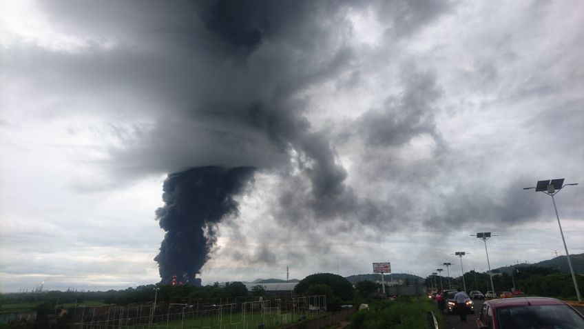 Muere trabajador de Pemex tras incendio en Salina de Cruz