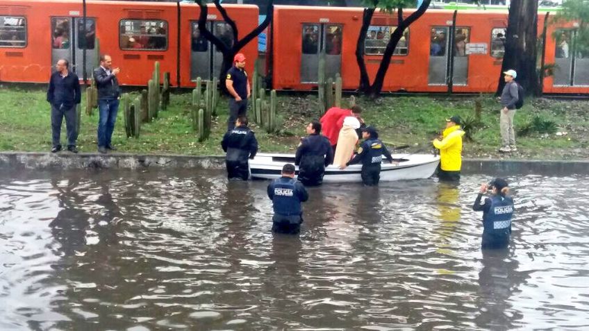 Segundo día de graves inundaciones en la Ciudad de México