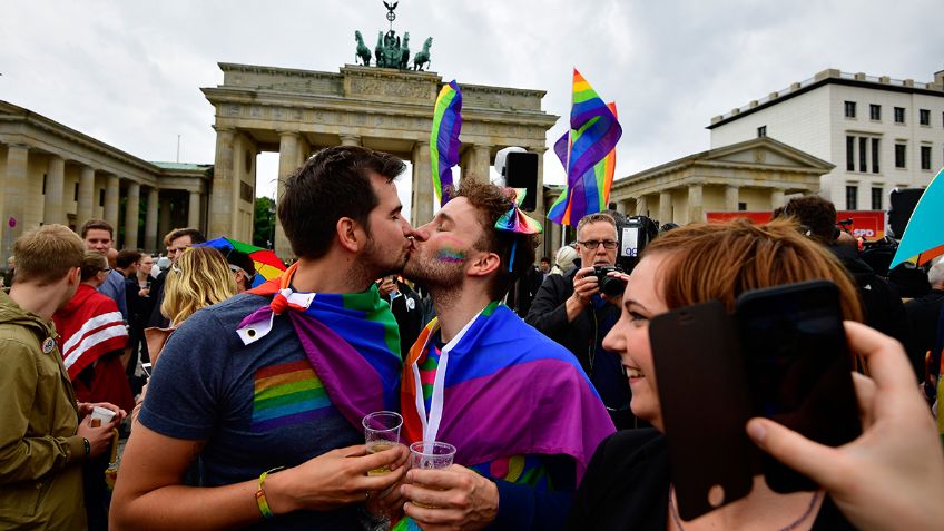 Alemania aprueba matrimonios homosexuales