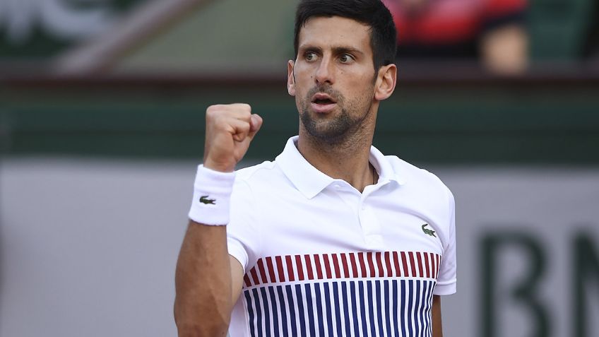 Djokovic avanza a cuartos en Roland Garros