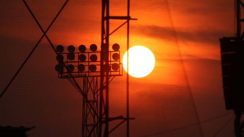 Emite Ciudad Juárez alerta amarilla por temperatura de 37 grados