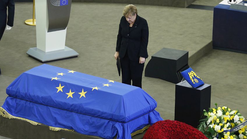 Líderes mundiales despiden a Helmut Kohl; recuerdan su papel en la unidad de Europa