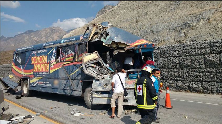 La Sonora Dinamita sufre grave accidente carretero