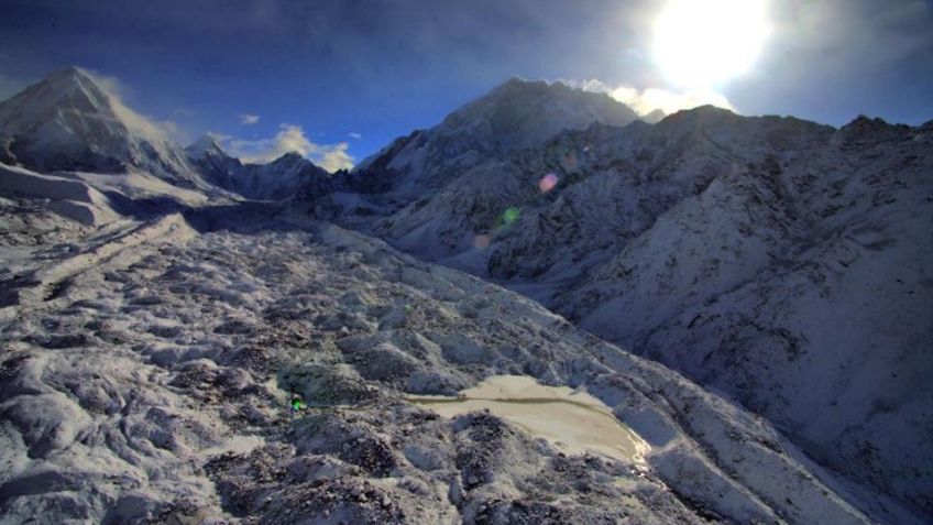 Expulsa glaciar suizo cuerpos congelados de pareja desaparecida en 1975