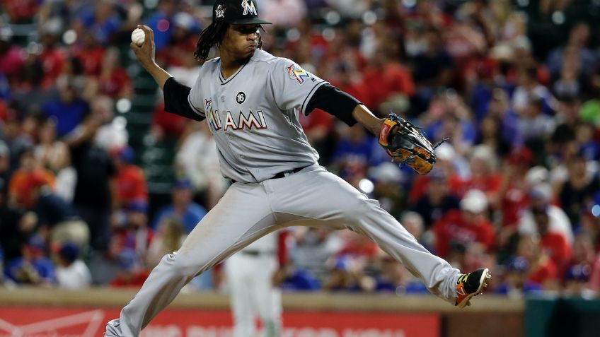 Marlins ganan 22-10 duelo de artillerías ante Rangers