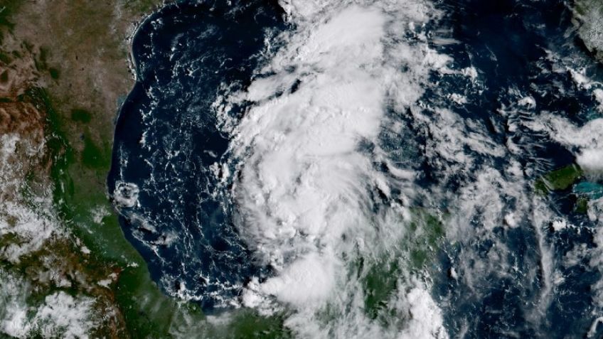 Harvey se convierte en huracán categoría 3