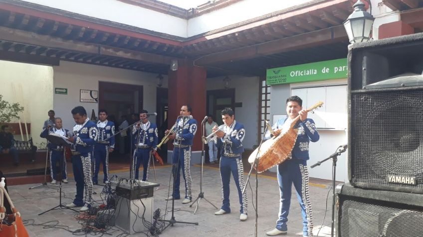 Edil de Tequisquiapan cierra alcaldía para festejar su cumpleaños