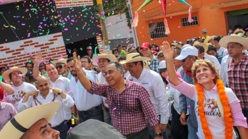 Miles celebran el Paseo del Pendón en Chilpancingo; una fiesta llena de color y algarabía