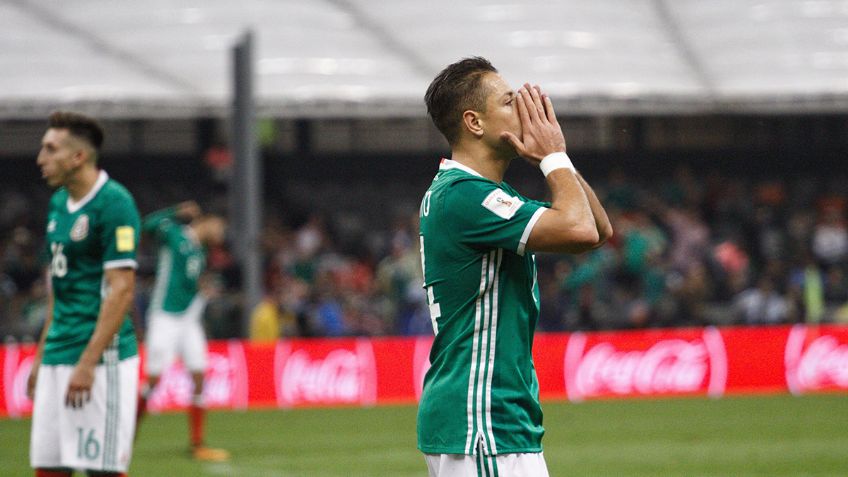 VIDEO: El "Chicharito" llora al cantar el Himno Nacional