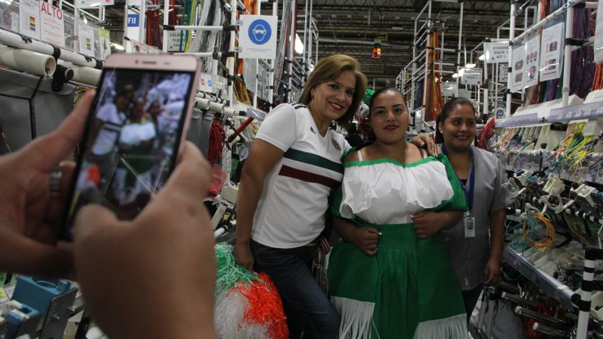 FOTOS: Así se vivió el México vs Suecia en una maquiladora de Ciudad Juárez