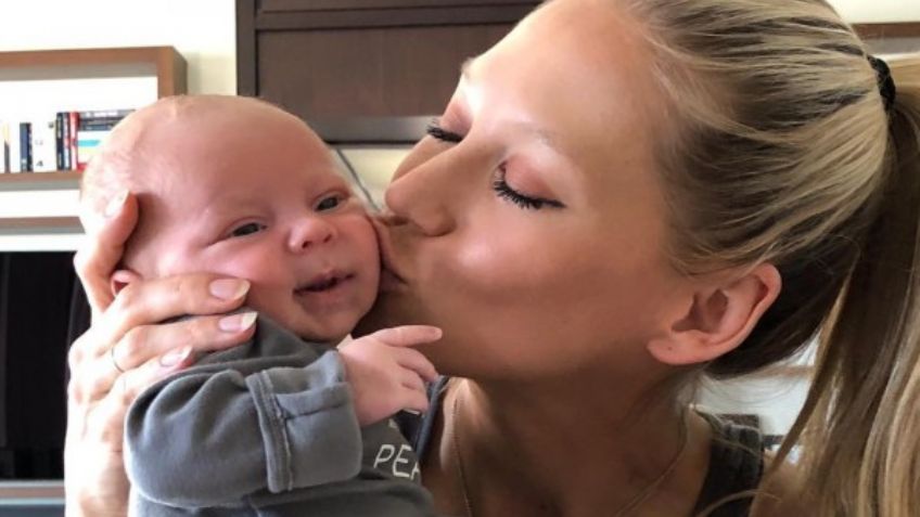 FOTO: Anna Kournikova presenta a sus mellizos juntos por primera vez