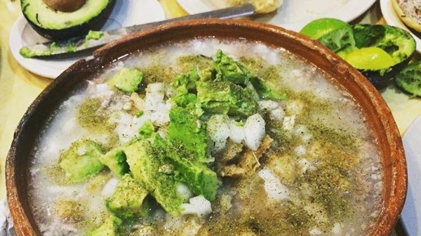 Festeja el 15 de septiembre con un pozole tradicional de Guerrero