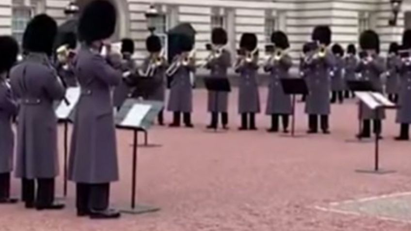 Guardia del Palacio de Buckingham interpreta 'Bohemian Rhapsody”