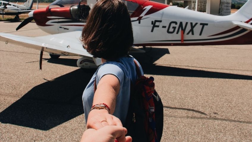 Una de cada 50 personas encuentra al amor de su vida en un avión: estudio