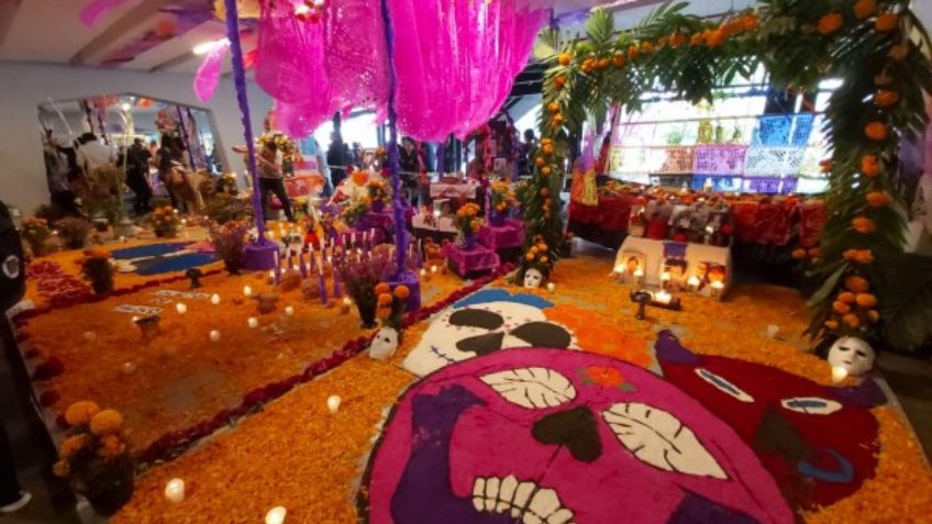 Inauguran ofrendas del Día de Muertos en glorieta del Metro Insurgentes