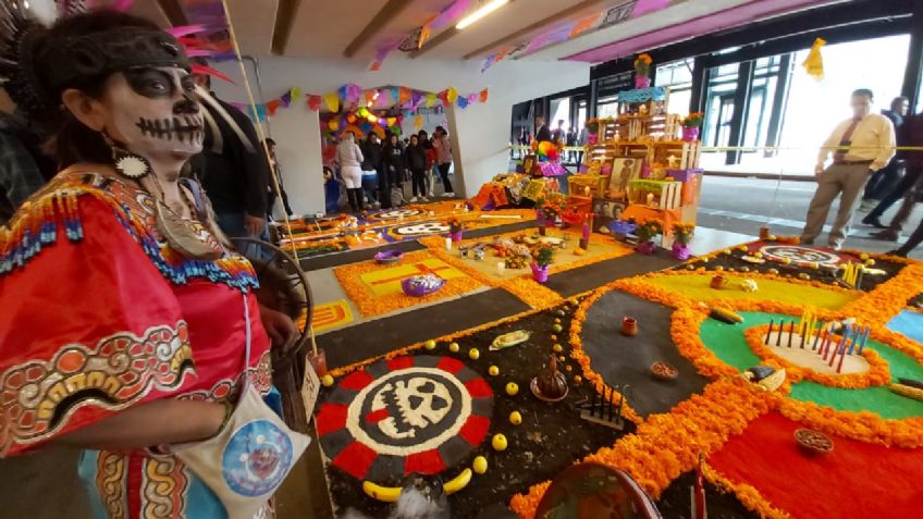 Inauguran ofrendas del Día de Muertos en glorieta del Metro Insurgentes