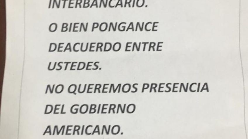 Presuntos delincuentes queman casas de cambio en Tijuana