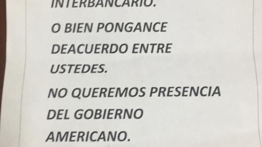 Presuntos delincuentes queman casas de cambio en Tijuana