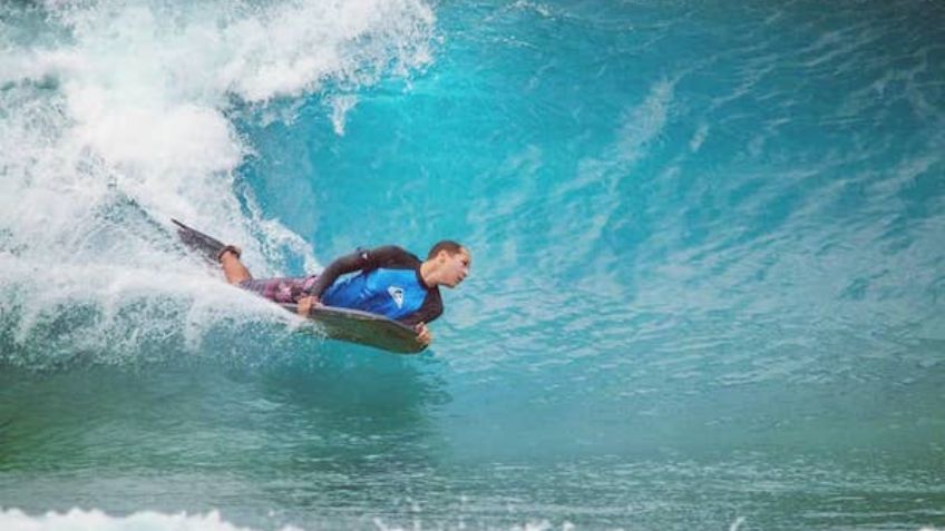 Tiburón muerde en la cabeza a un surfista en Brasil