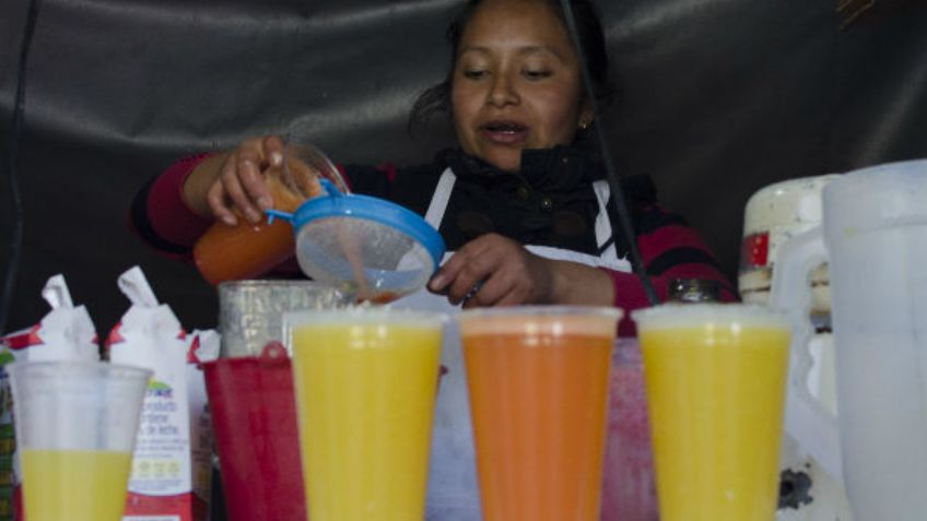 Especialista afirma que el jugo de naranja es igual de nocivo para la salud que el refresco