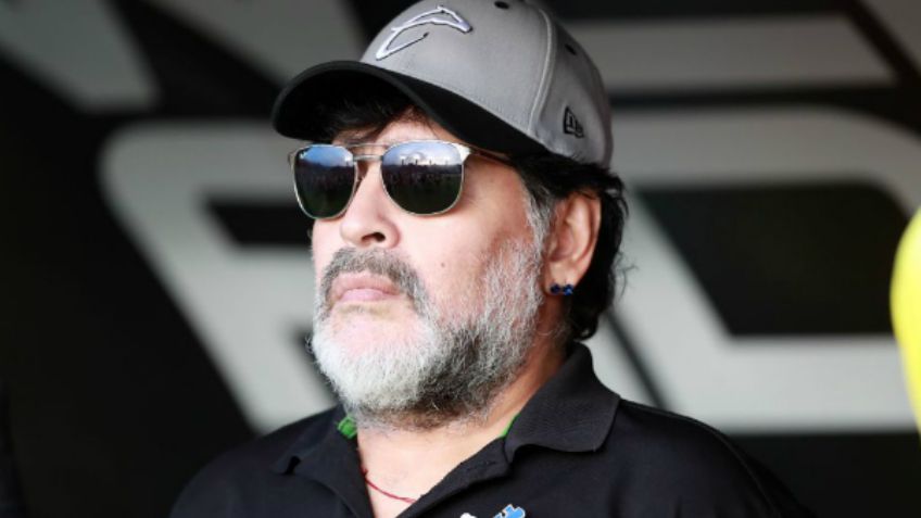 Diego Maradona, director técnico de Dorados, viajará a Argentina para operarse