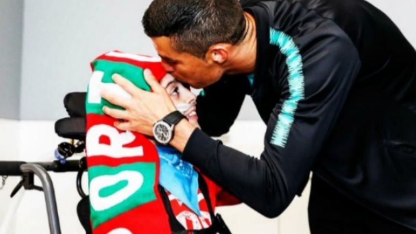 El gesto de Cristiano Ronaldo que da la vuelta al mundo: VIDEO