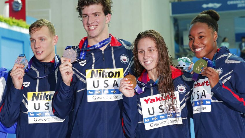 Rompe récord relevo mixto 4x100 libre de EU en Mundial de Natación