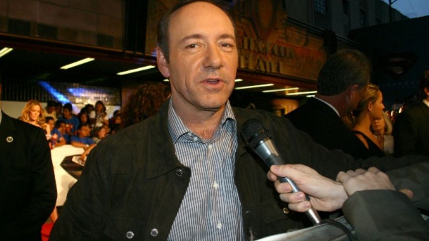 Muere hombre que acusó a Kevin Spacey de abuso sexual