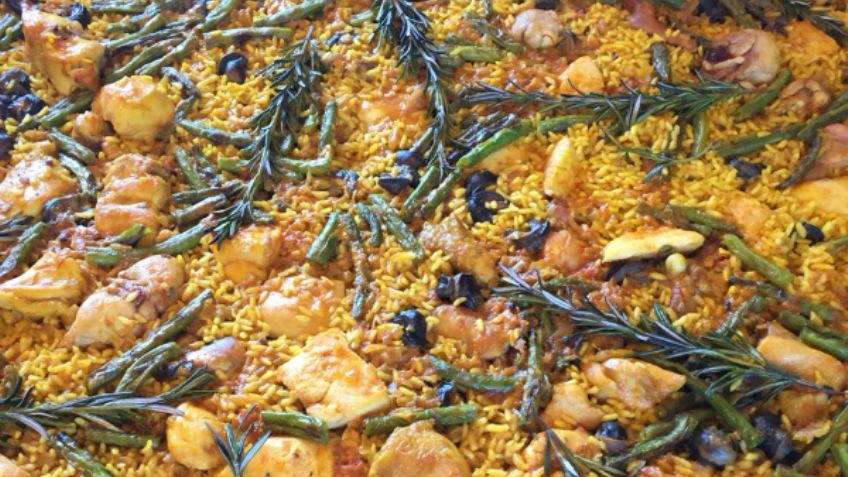 ¿Conoces todo sobre la paella? Descubre aquí sus ingredientes e historia