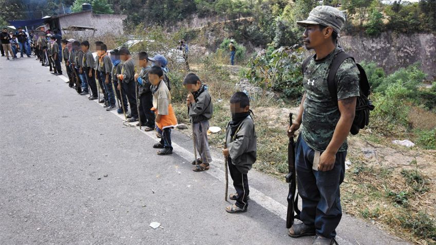 Niños con armas son huérfanos