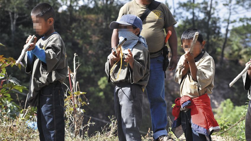 Niños con armas son huérfanos