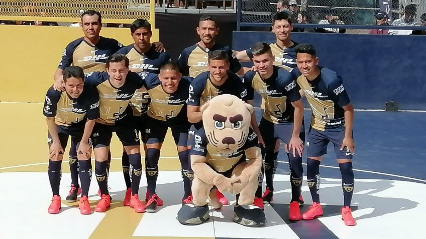 Pumas presenta su tercer uniforme con homenaje a generación del 2001