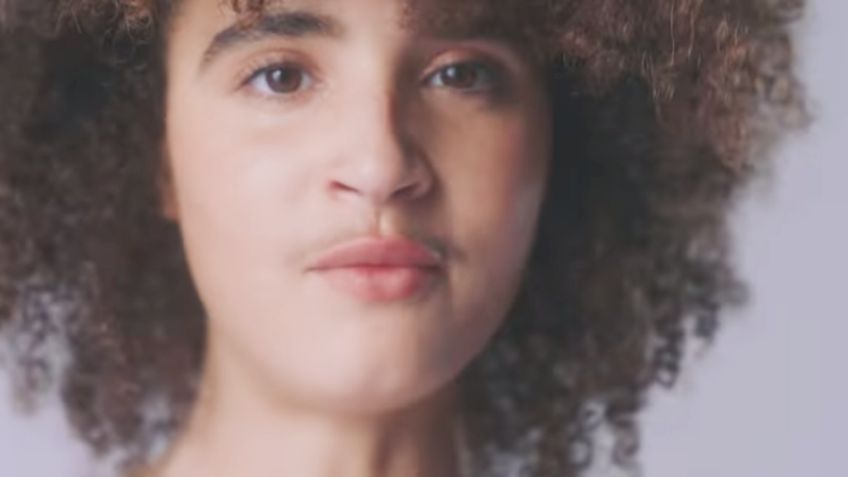 ¿Bigote femenino? La tendencia que rompe estereotipos de belleza en esta época: VIDEO