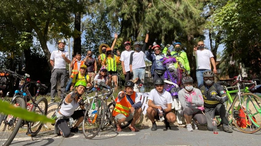 Guardan minuto de silencio en Semovi, por ciclistas mexiquenses caídos