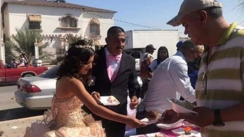 Quinceañera celebra su fiesta dando de comer a gente de la calle